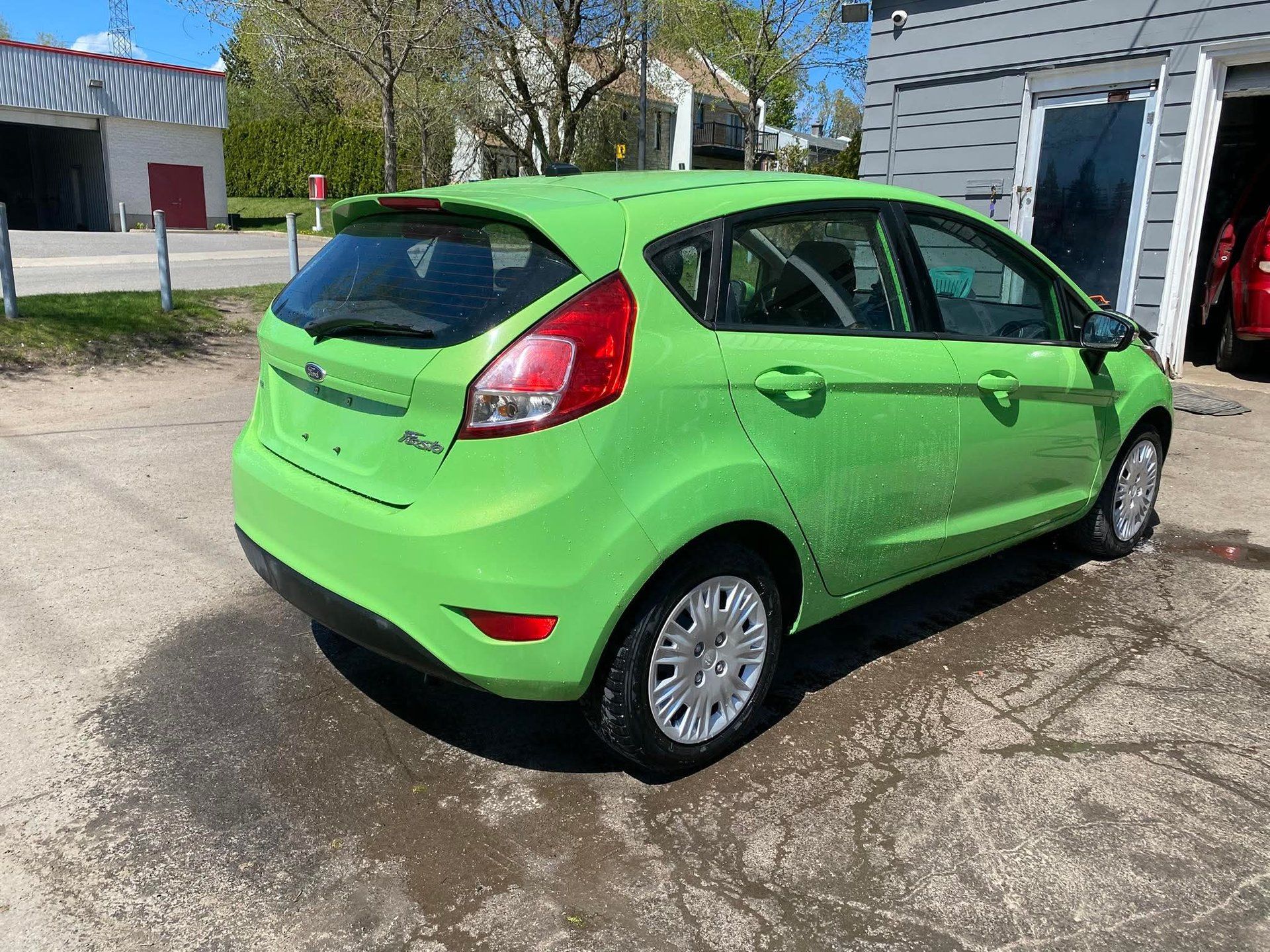 Ford Fiesta 2014 - Thumbnail 2
